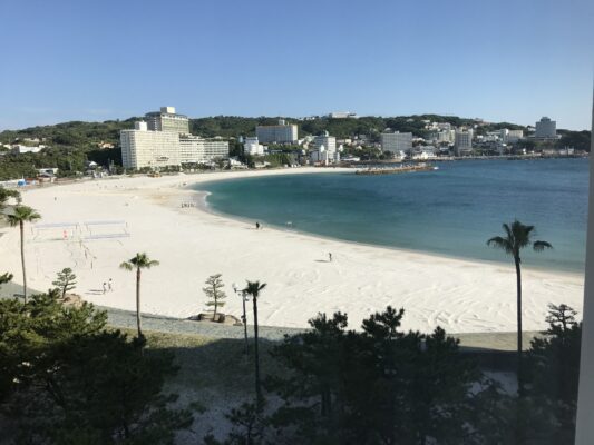 白良浜　夏の朝